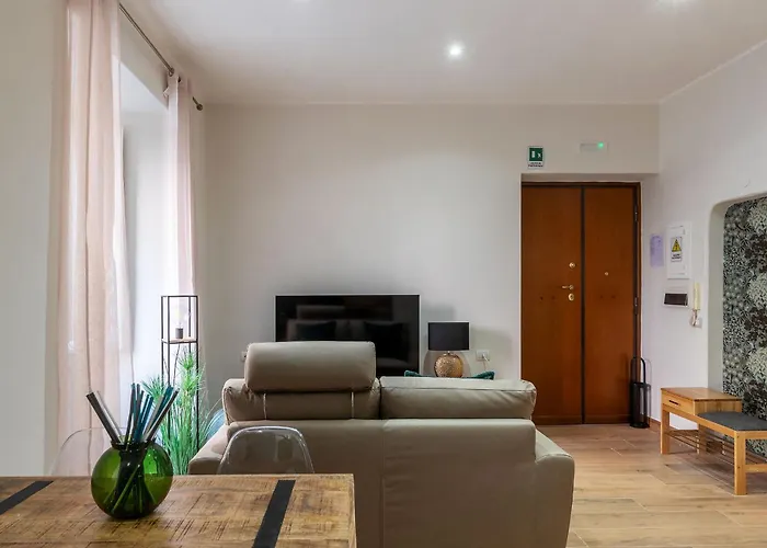 Guesthost - Domus Antoniana - Esquilino Appartement *